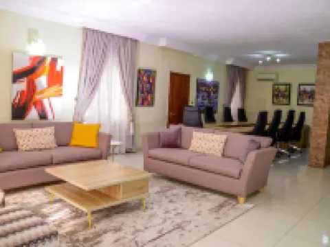 House 24 Hotels in Maitama