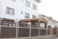 Hotel Blossoms Hotels in Raj Bagh