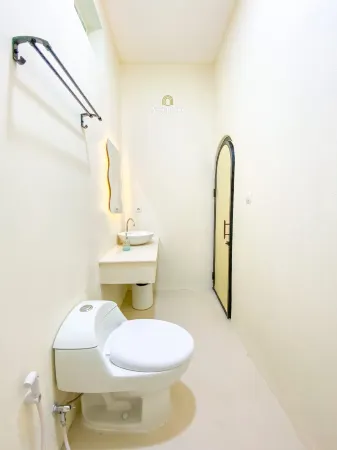 Casa Del Sol by Nginapsini Отели рядом с достопримечательностью «Kampung Rimba Camp»