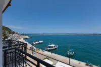 Samaina Port Hotel - Sea View