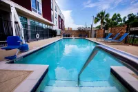 SpringHill Suites Baton Rouge Gonzales - Swimmingpools
