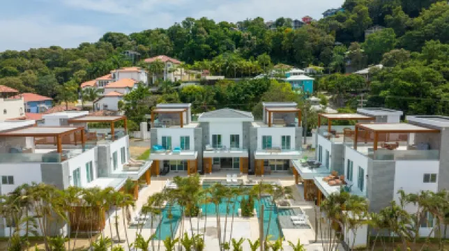 Ocean One Roatan Hotels in 