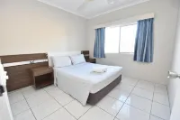 Tradewinds McLeod Holiday Apartments - Mountain view
