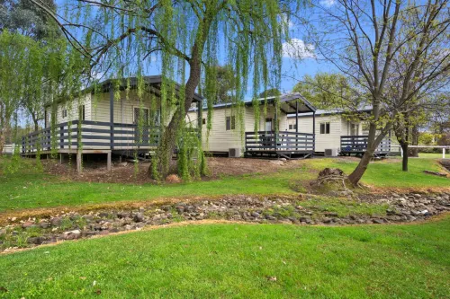 High Country Holiday Park - parking