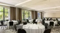 DoubleTree by Hilton North Vancouver - Strand