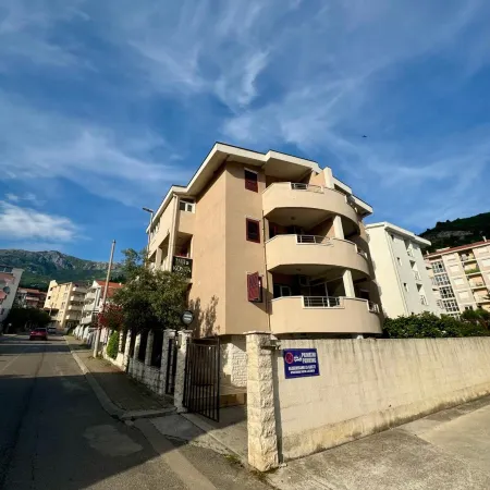 Apartments by Villa Kosta