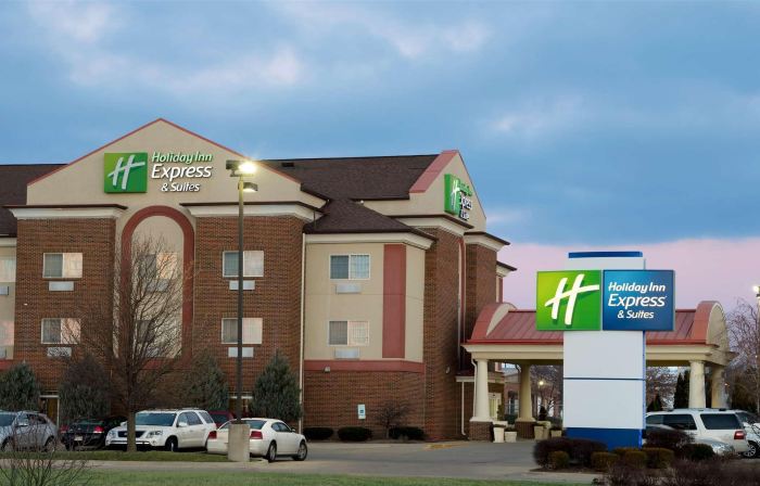 Holiday Inn Express & Suites DANVILLE by IHG