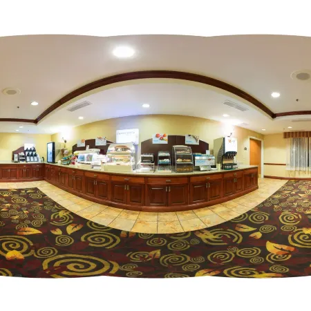 Holiday Inn Express & Suites MITCHELL by IHG