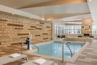 Even Hotel Rochester – Mayo Clinic Area by IHG - ที่มีสระว่ายน้ำ