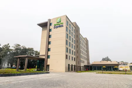 Holiday Inn Express Kolkata Airport
