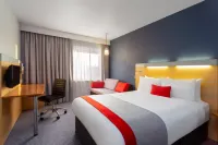 Holiday Inn Express Birmingham - Redditch فنادق في ريديتش