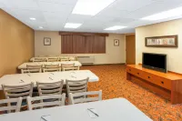 AmericInn by Wyndham Greenville Hotels in Montcalm County