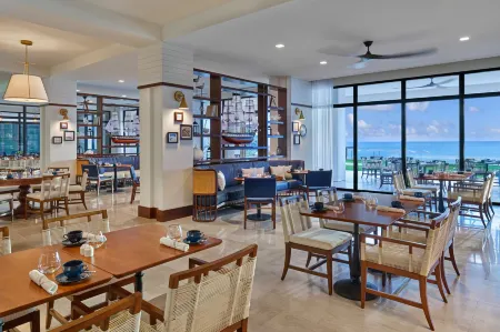 The Residences at the St. Regis Bermuda Отели рядом с достопримечательностью «Маяк Сент-Дэвида»