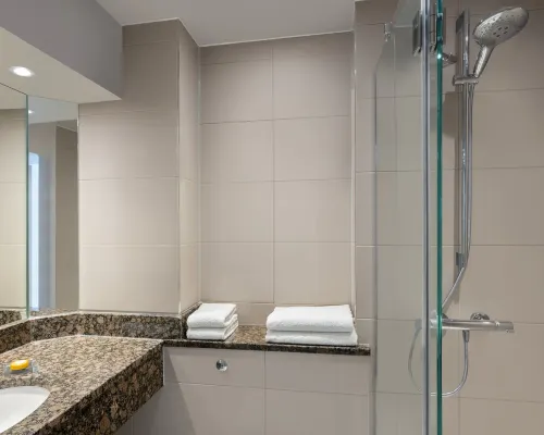 Delta Hotels by Marriott Bristol City Centre Rooms Photos