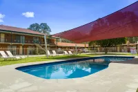 Advance Motel - Pools
