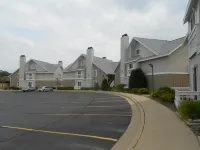 Hawthorn Extended Stay by Wyndham Green Bay - Bãi đậu xe