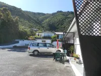 Beachside Sunnyvale Motel Hotels in Bay of Many Coves