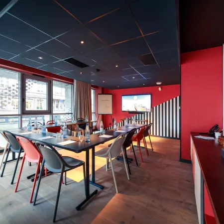 Boma Easy Living Hotel by Stay Collection Отели рядом с достопримечательностью «Музей модернистского и современного искусства»