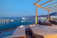 Soho SeaFront Suites