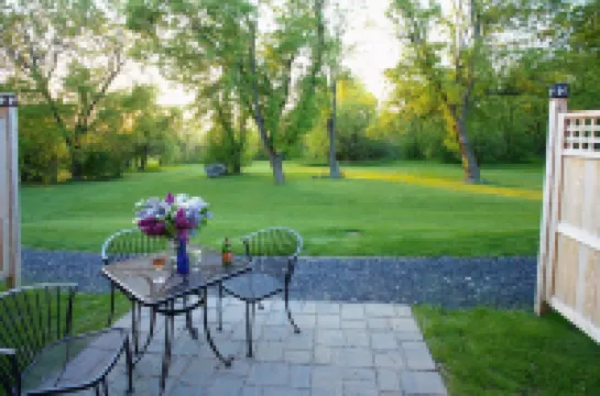 Shoreham Inn Bed & Breakfast