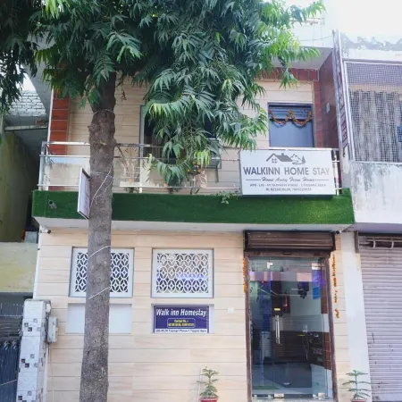Walkinn Homestay Near Taj Mahal