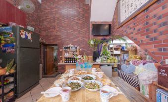 Han Lu Ching Bed and Breakfast