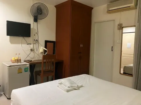 ห้องสแตนดาร์ด เตียงใหญ่ 1 เตียง