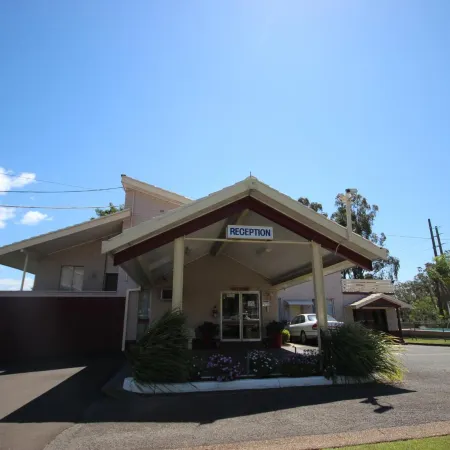 Molly Morgan Motor Inn