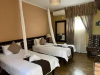 Phokoje Bush Lodge فنادق في Serowe
