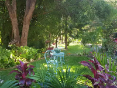 Mapleton Peaceful Provence Bnb Hotels in Mapleton