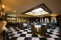 The Old England Manor - breakfast