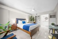 Boca Plaza - balcony