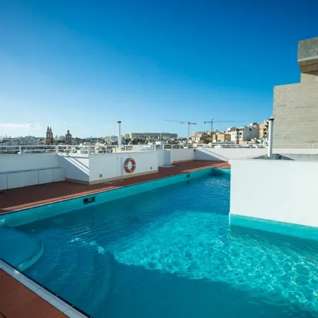 Day's Inn Hotel and Residence
