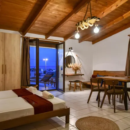 Iraklis Apartments Hotels in Stalida