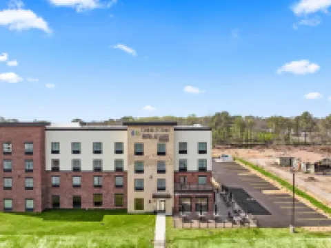 Cobblestone Hotel & Suites - Cullman