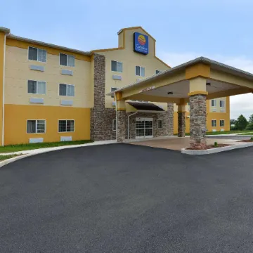 Days Inn & Suites by Wyndham Manheim Lebanon Отели в г. Рафо Тауншип