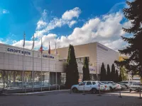 Beshtau Hotel - parking