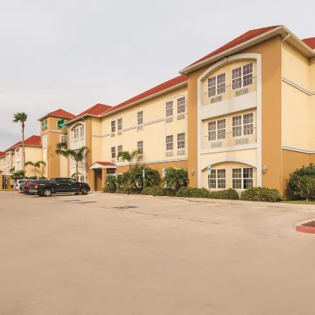 La Quinta Inn & Suites by Wyndham Pharr Rgv Medical Center