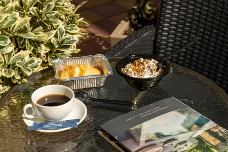 Малекон Hotel by Provence (Прованс) Отели рядом с достопримечательностью «Flipper Diving Club»