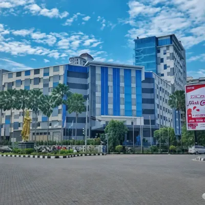Hotel Brothers Solo Baru Hotels in Grogol