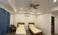 P&B Residences Legazpi - balcony