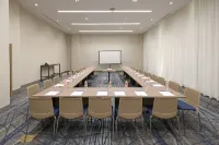 Holiday Inn Express & Suites MONTERREY SENDERO by IHG - 3-Star