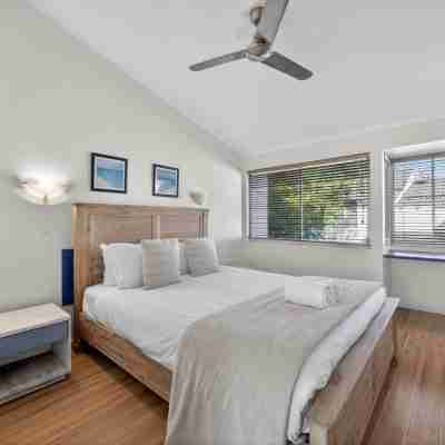 Noosa Parade Holiday Inn Rooms