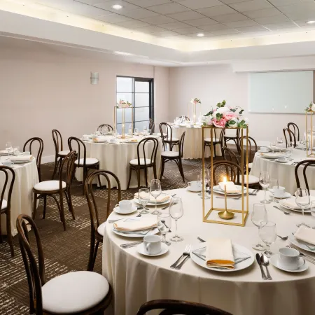 Courtyard by Marriott Los Angeles Pasadena Old Town