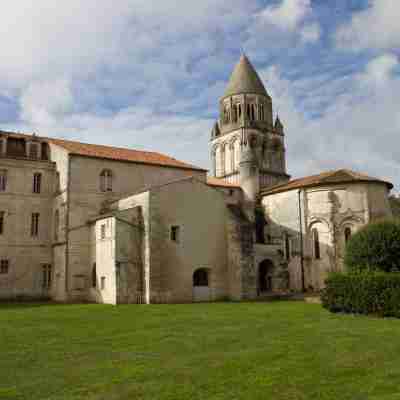 Les chambres de l'Abbaye - nuits insolites Hotel Exterior