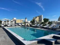 Nassau Suite South Beach, an All Suite Hotel - Rooftop Pools