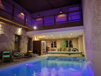 Le Relais des Deux Tours - Pools