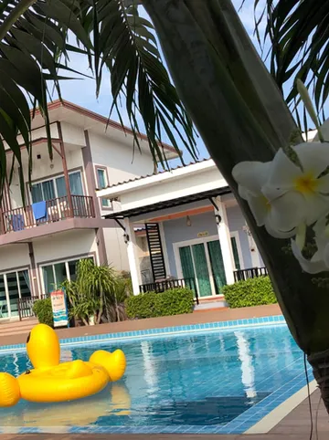 รูปภาพของบ้านกัปตันฮุค พูล เกาะล้าน