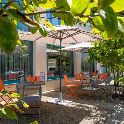 Best Western Premier Masqhotel Hotels near La Rochelle Airport