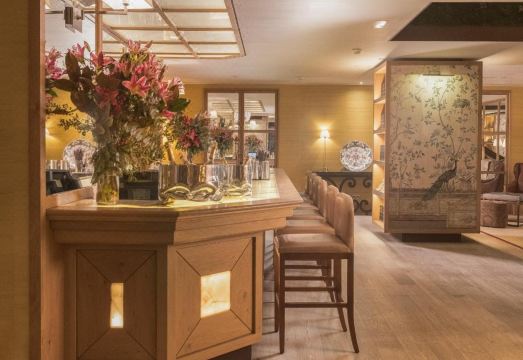 우르소 호텔 & 스파 레스토랑